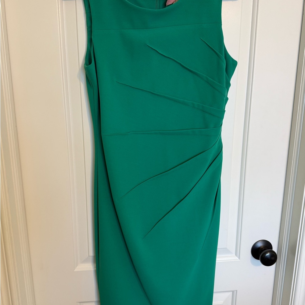 Elegant Green Sleeveless Dress